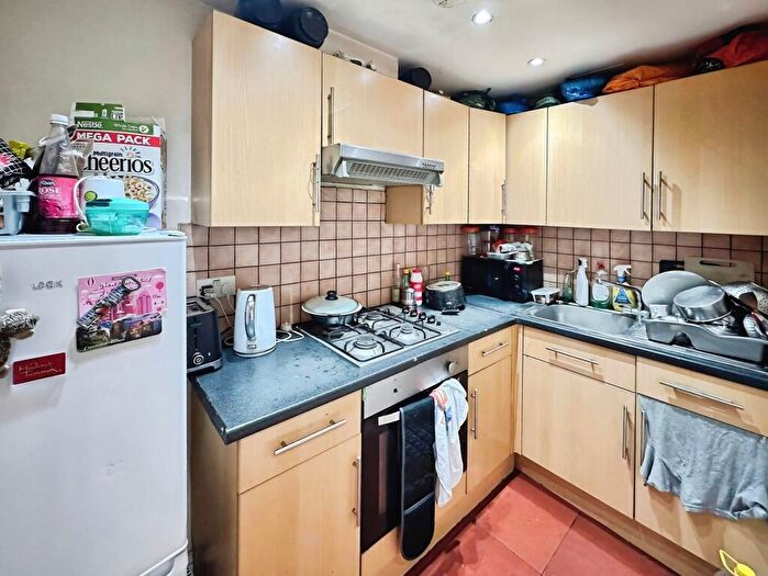 2 Bedroom Property To Rent In Kenton Road, Harrow, HA3