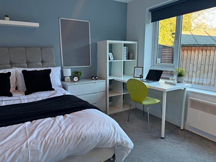 5 Bedroom Flat To Rent In Fletcher Road, Beeston, Nottingham, Nottinghamshire, NG9