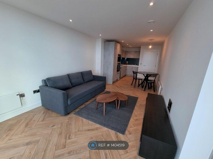 1 Bedroom Flat To Rent In Chester Road, Manchester, M15