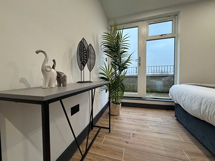 1 Bedroom Flat To Rent In Majestic House, Shenley Road, WD6