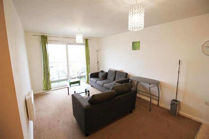 2 Bedroom Apartment To Rent In Broughton Lane, Salford, M7