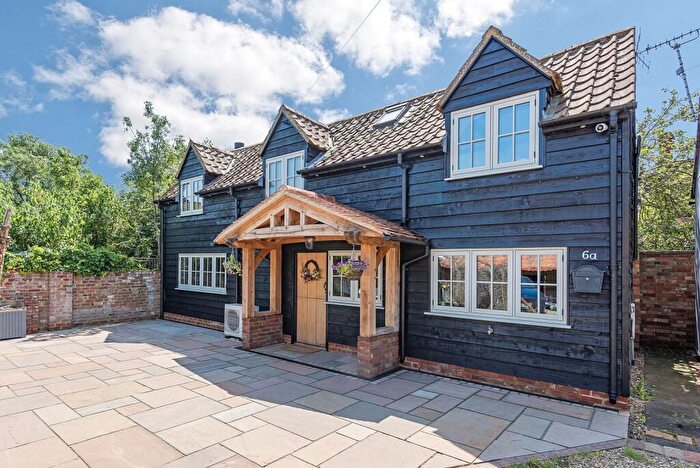 3 Bedroom Detached House For Sale In Chapel Street, Potton, Sandy, Bedfordshire, SG19