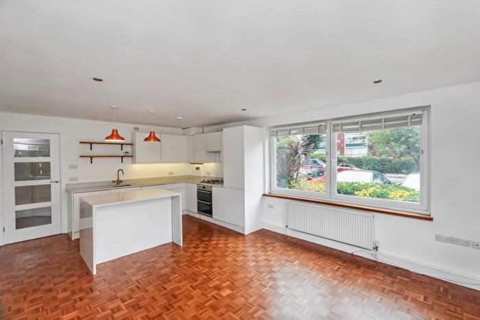 2 Bedroom Apartment To Rent In Grove Road, Surbiton, KT6