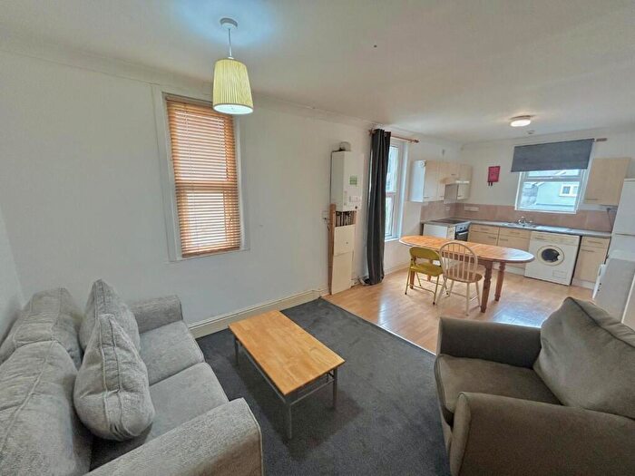 3 Bedroom Apartment To Rent In Glynrhondda Street, Cardiff(City), CF24