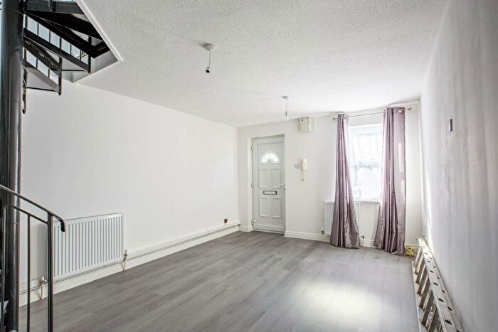 1 Bedroom Terraced House To Rent In Elgar Close, Upton Park, London, E13