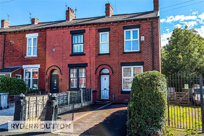 3 Bedroom End Of Terrace House For Sale In Hawthorn Road, New Moston, Manchester, M40