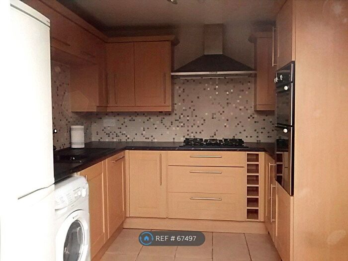 2 Bedroom End Of Terrace House To Rent In Kings End, Bicester, OX26