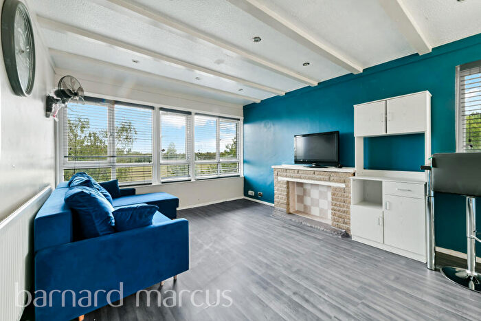 1 Bedroom Flat To Rent In Caernarvon Close, Mitcham, CR4