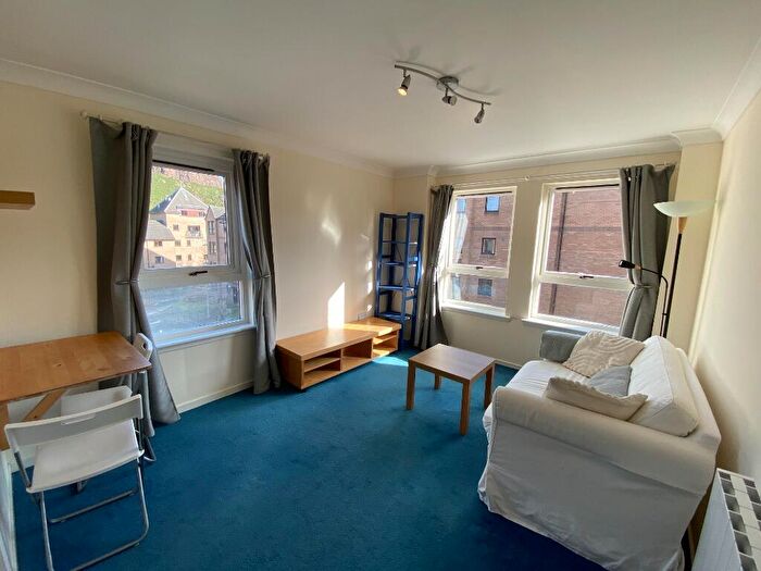 1 Bedroom Flat To Rent In Parkside Terrace, Newington, Edinburgh, EH16