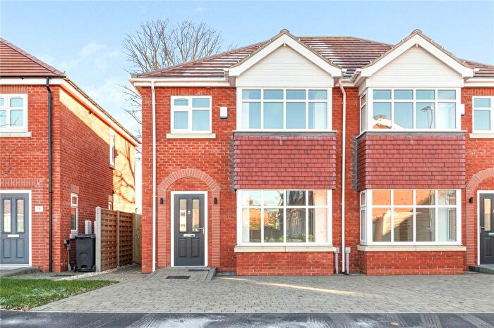 3 Bedroom Semi-Detached House To Rent In Newbold Court, Cleethorpes, North East Lincs, DN35
