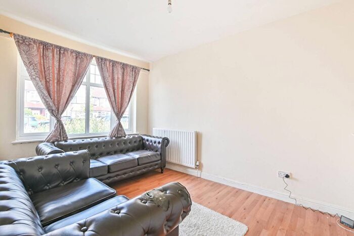 4 Bedroom Property To Rent In The Grange, Wembley, HA0
