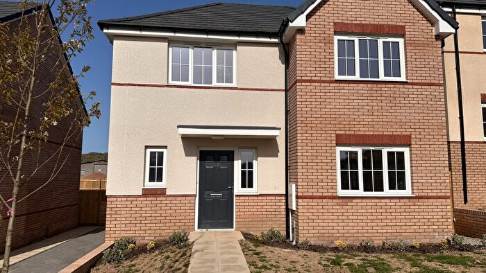 4 Bedroom Detached House For Sale In Fowler Drive, Torrington, EX38