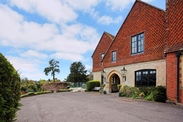 4 Bedroom Detached House For Sale In Steep, Petersfield, GU32