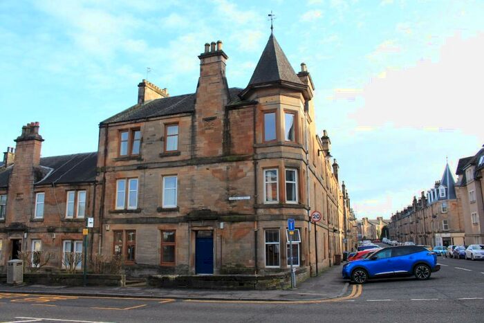 2 Bedroom Flat To Rent In Union Street, Stirling Town, Stirling, FK8