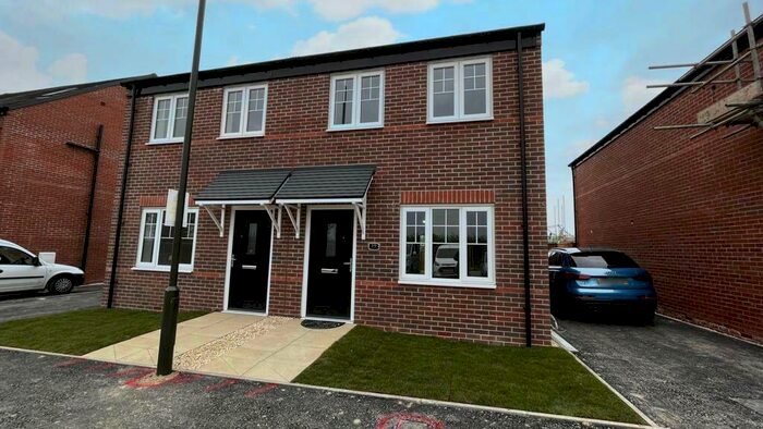 2 Bedroom House To Rent In Tulip Avenue, Chesterfield, S42