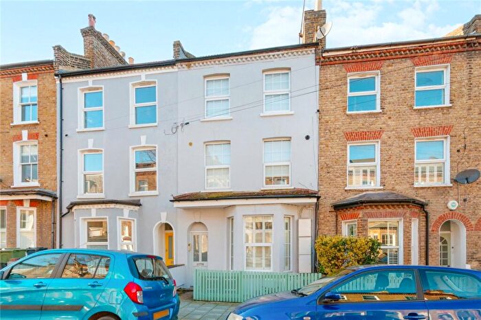 1 Bedroom Apartment For Sale In Rommany Road, West Norwood, London, SE27