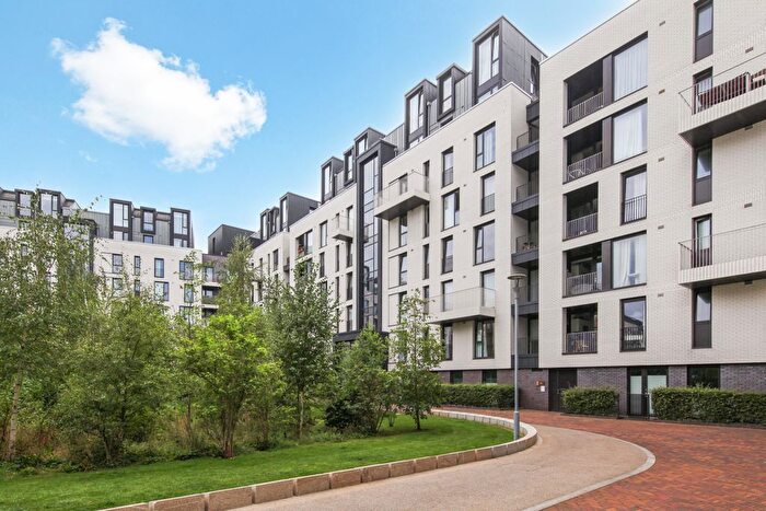 1 Bedroom Flat To Rent In Forrester Way, London, E15