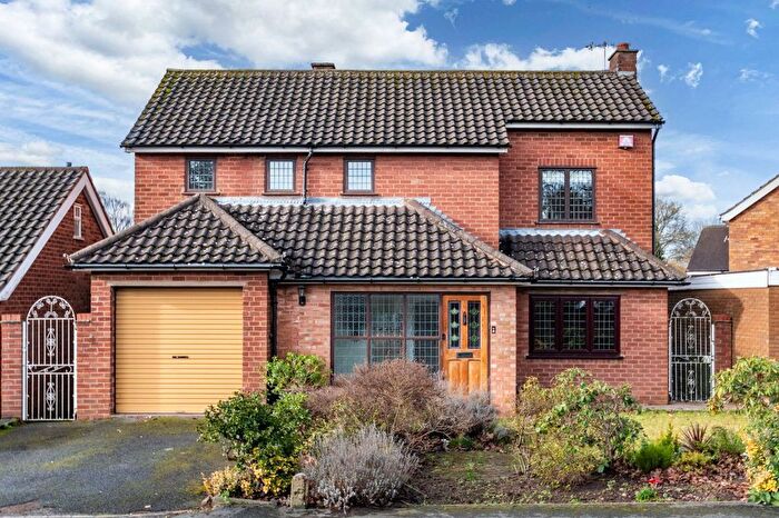 3 Bedroom Detached House For Sale In Worcester Lane, Pedmore, Stourbridge, DY8