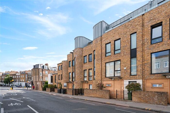 3 Bedroom Terraced House To Rent In Liverpool Road, London, N1