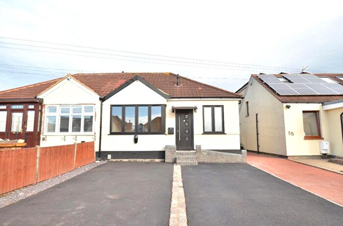 2 Bedroom Bungalow To Rent In David Drive, Romford, RM3