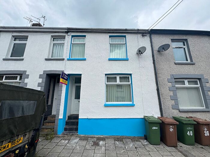 3 Bedroom Terraced House To Rent In Raglan Road, Hengoed, CF82