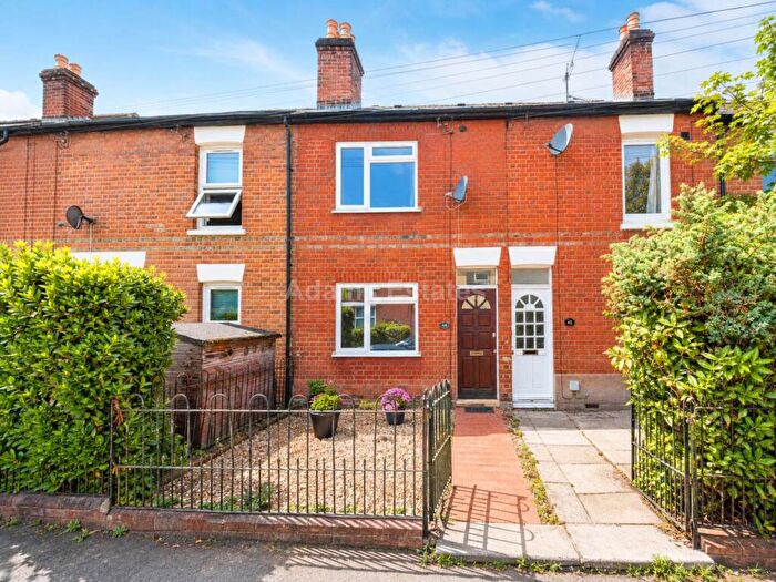 3 Bedroom Terraced House For Sale In Foxhill Road, Reading, RG1