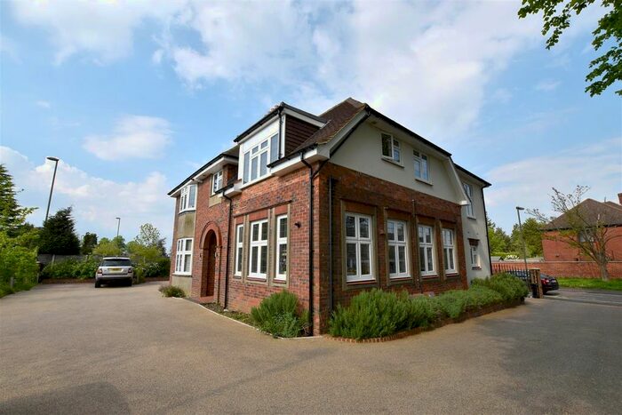 1 Bedroom Flat To Rent In Brighton Road, Banstead, SM7