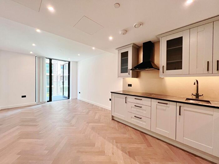 1 Bedroom Apartment To Rent In Merino Gardens, Tower Bridge, E1W