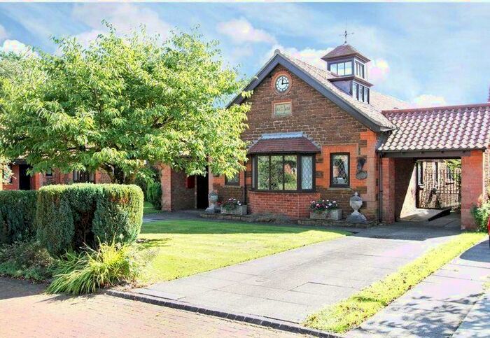 4 Bedroom Detached House For Sale In Old Estate Yard, Normanby, DN15