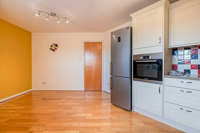 2 Bedroom Apartment For Sale In Yorkhill Street, Yorkhill, Glasgow, G3
