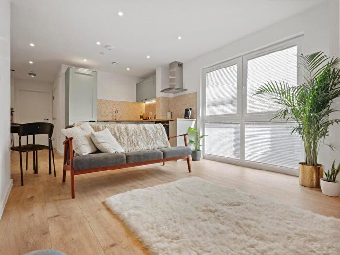 1 Bedroom Flat For Sale In Park Road, Poole, BH15