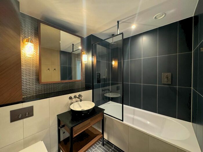 2 Bedroom Apartment To Rent In Merino Gardens, London, E1W