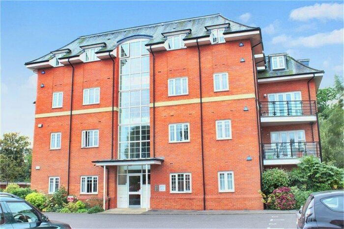 2 Bedroom Apartment To Rent In River View Terrace, Abingdon, OX14
