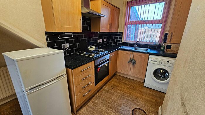 1 Bedroom Flat To Rent In Wellington Rd (Bills Incuded), Stockport, SK2