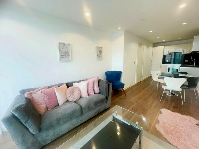 1 Bedroom Flat To Rent In Number One, Pink, Media City, Salford, M50