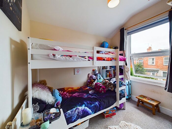 3 Bedroom Terraced House For Sale In Wycliffe Road, Abington, Northampton, NN1