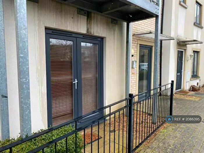 2 Bedroom Flat To Rent In Circus Drive, Cambridge, CB4