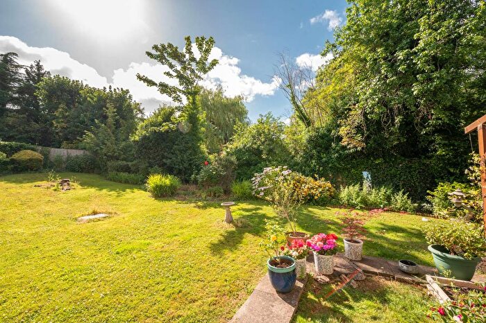 2 Bedroom Flat To Rent In Sunrise View, Mill Hill, London, NW7