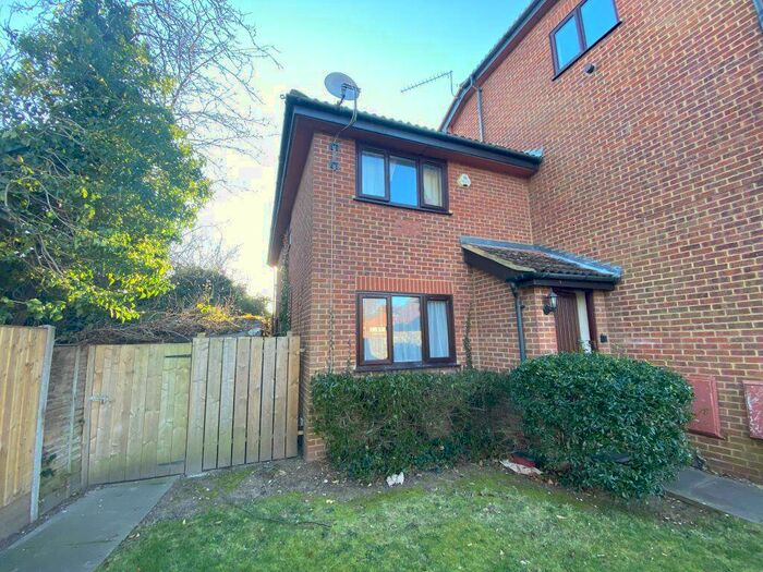 1 Bedroom House To Rent In Town Centre, SL1