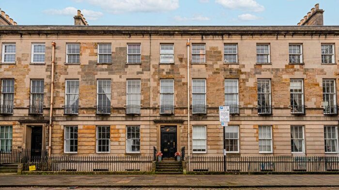 2 Bedroom Flat For Sale In Carlton Place, Flat, Tradeston, Glasgow, G5