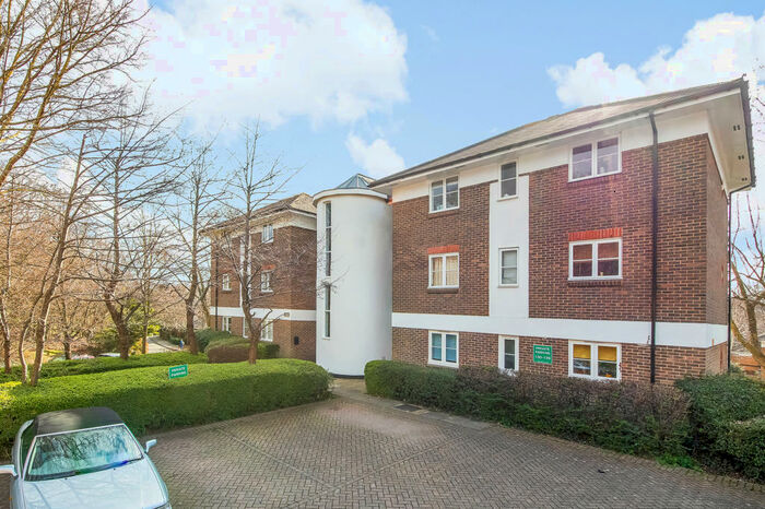 2 Bedroom Flat To Rent In St. Josephs Vale, London, SE3