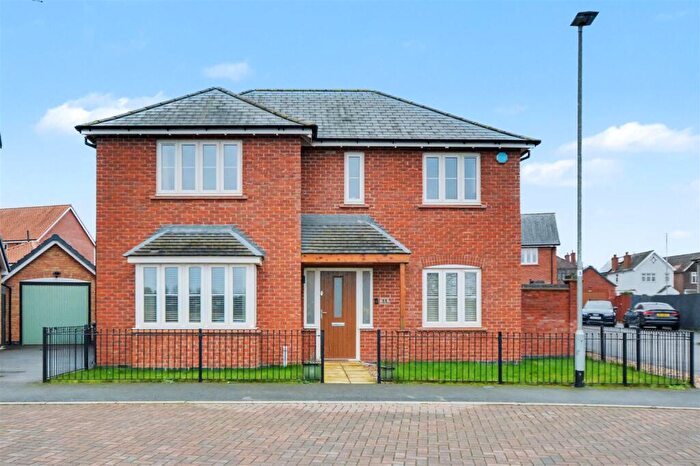 4 Bedroom Detached House For Sale In Dunnock Drive, Stapleford, Nottingham, NG9