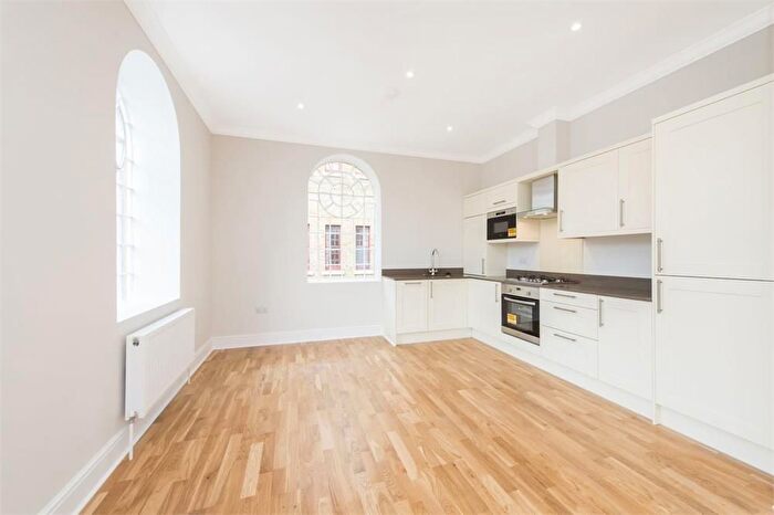 2 Bedroom Flat To Rent In Flat Clerkenwell House, Hilda Road, UB2