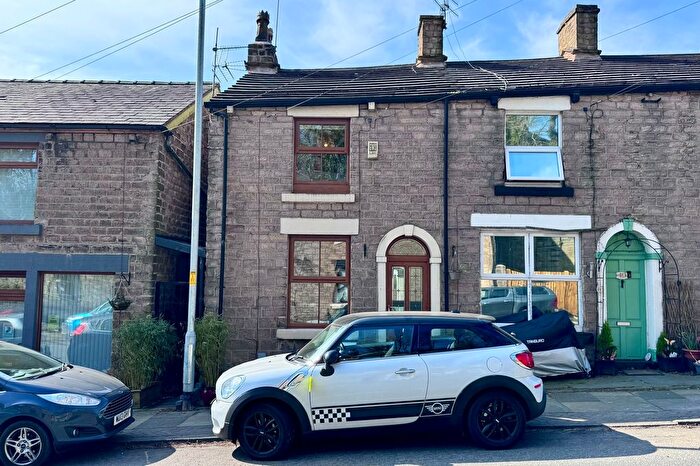 2 Bedroom Terraced House For Sale In Lower Market Street, Broadbottom, SK14