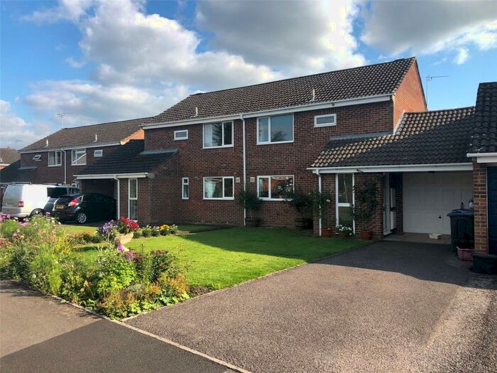 3 Bedroom Semi-Detached House To Rent In Greenfield Road, Devizes, Wiltshire, SN10