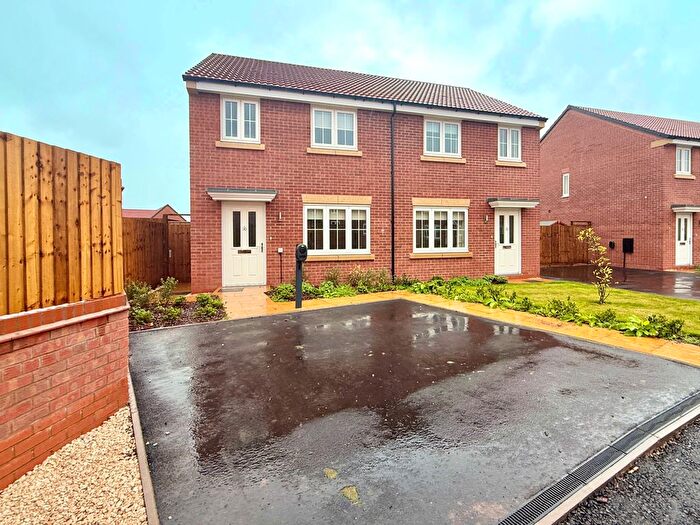 3 Bedroom Semi-Detached House To Rent In William Stanworth Grove, Priorslee, TF2