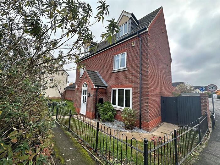 5 Bedroom Detached House For Sale In Turnbull Road, Fradley, Lichfield, WS13