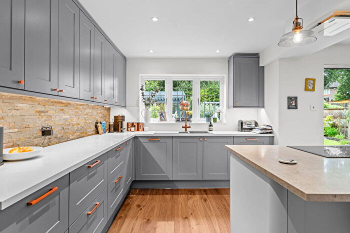 5 Bedroom Detached House For Sale In Lincolns Mead, Lingfield, RH7