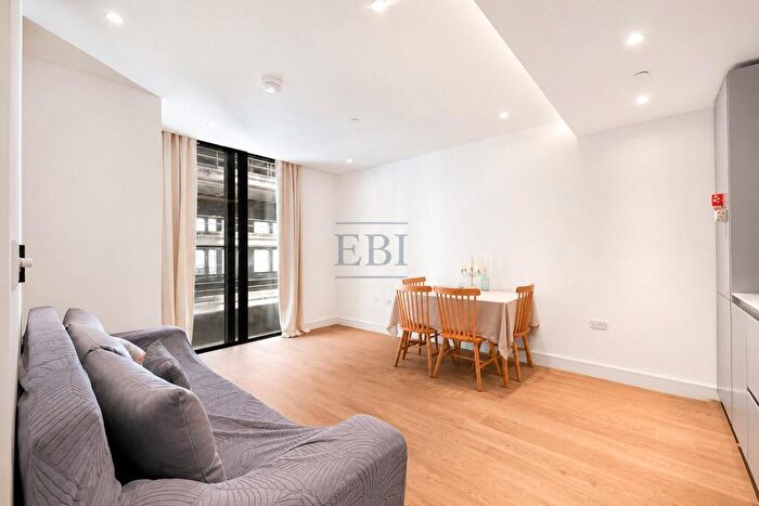 2 Bedroom Apartment For Sale In Harcourt Tower, Marsh Wall, London, E14