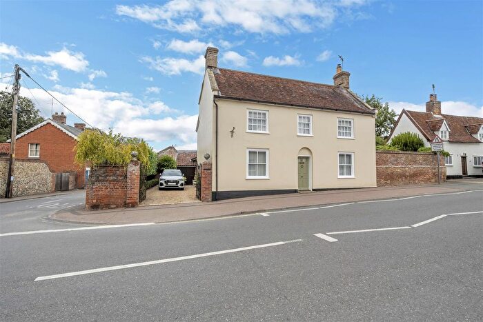4 Bedroom Detached House For Sale In High Street, Ixworth, IP31
